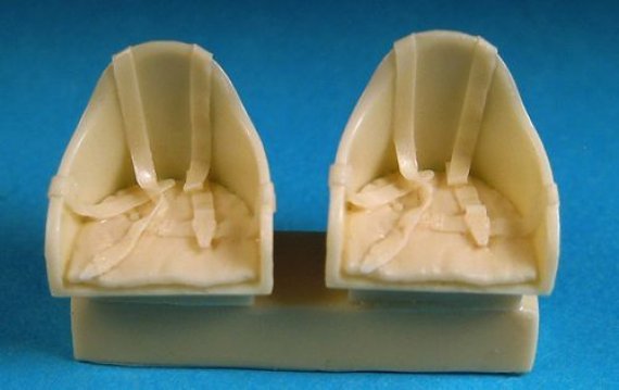 1/48 Albatros D.V and Albatros D.Va seat with belts
