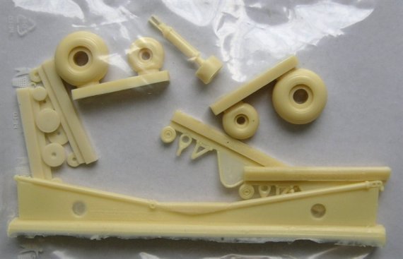 1/35 Mi-24V wheels and tow bar (TRUMP)