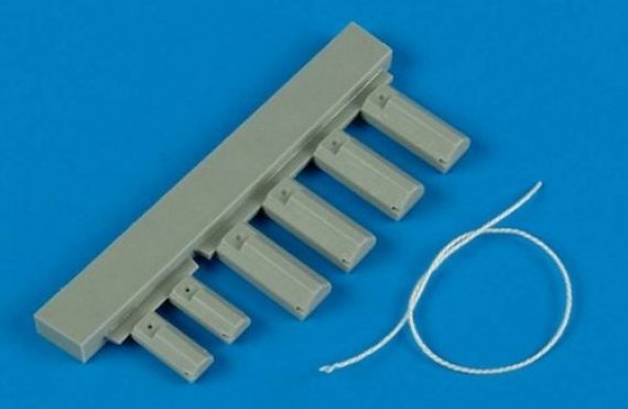 1/48 U.S.A.F. wheel chock with nylon thread