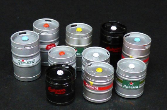 1/35 KEG beer barrels