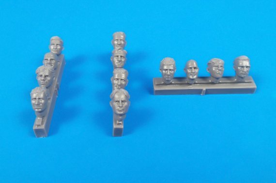 1/32 Universal Pilot Heads  with no head gear