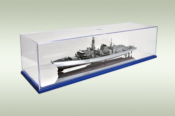 Display Case 359 x 89 x 89mm with Mirror Base