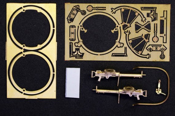 1/48 Lewis Mk II twin machine gun on the Scarff ring