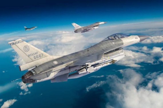 Kinetic F-16V ROCAF Viper Monoposto 1/48