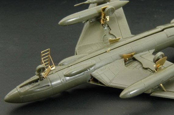 1/144 Hawker Hunter FGA.9  PE set (REV)