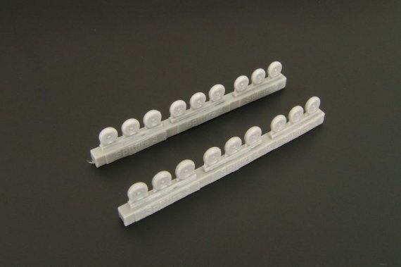 1/144 Spitfire wheels set/144 Spitfire wheels set
