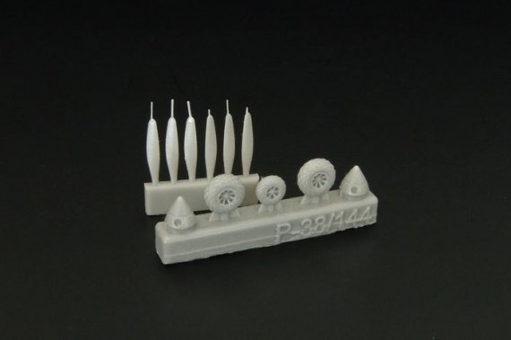 1/144 P-38 wheels & propellers
