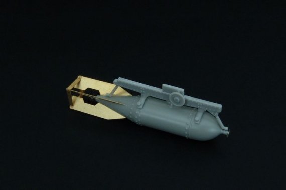 1/48 Japanese 250kg bomb with rack