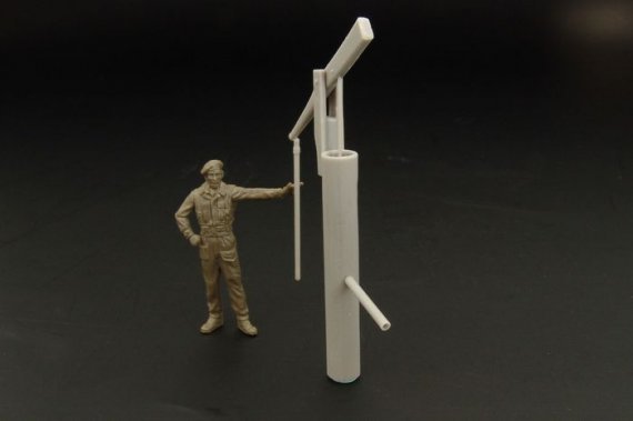 1/48 Rustic style water pump (resin kit)