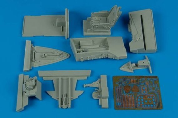 1/32 F-86F Sabre cockpit set (KIN)
