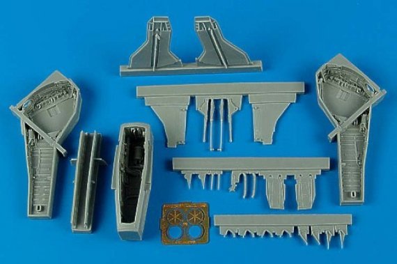 Aires Upgrade set: F-105D Thunderchief wheel bay