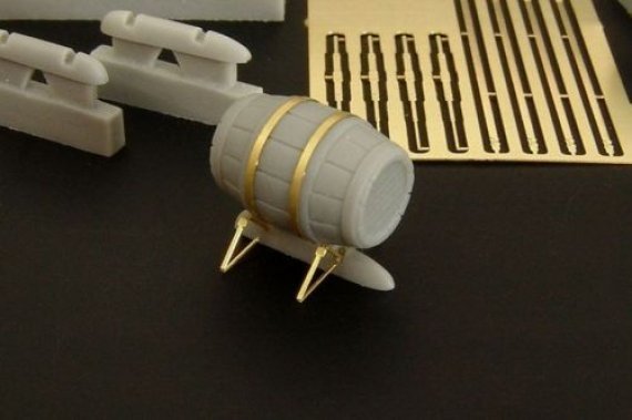 1/72 Beer Barrel Spitfire Mk.IX
