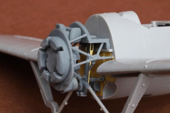 SBS Model 1/72 F2A-1 Buffalo B-239 Soute roues Hasegawa
