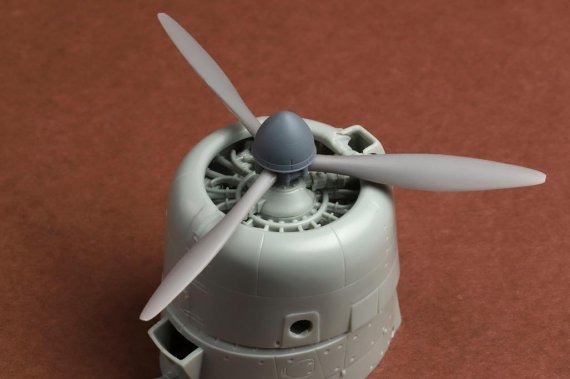 SBS Model H�lice SBD-1/3 Dauntless avec c�ne 1/48