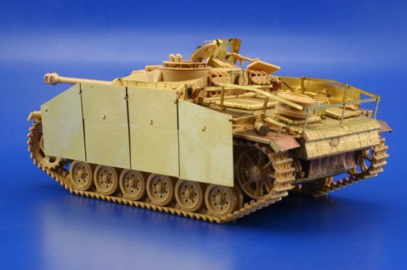 Schurzen StuG.III Ausf.G Early  1/48  (TAM)