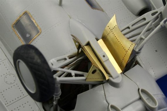 F4F-3 Wildcat undercarriage  (TRU)