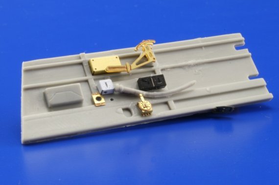 P-40B Tomahawk interior  (TRU)