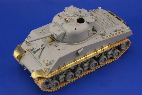 M-4A3 Sherman 105mm gun  (DRA)