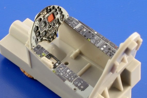 F-8J Crusader  (HAS)