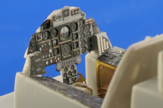 F-4J/S Phantom II  (HAS)