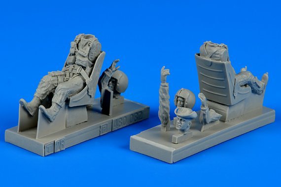 1/48 U.S.A.F. pilot&instructor w/ seats for T-28B