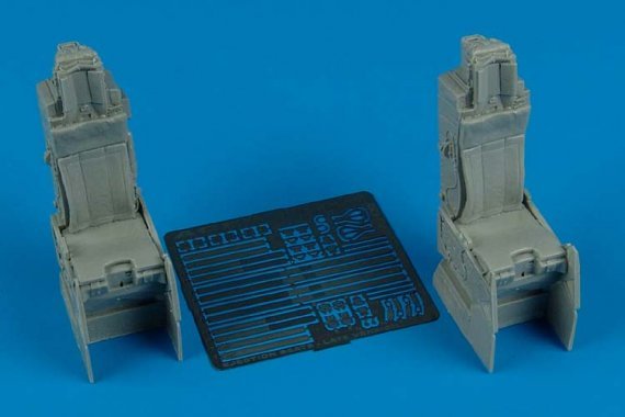 1/32 ACES II ejection seats late version