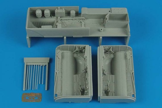 1/32 Su-25K Frogfoot A wheel bay (TRUMPETER)