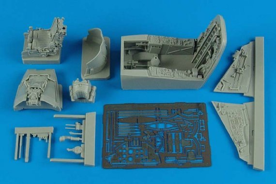 1/32 Su 25K Frogfoot A cockpit set (TRUMPETER)