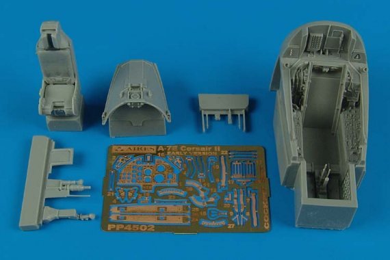1/48 A-7E Corsair II cockpit set (early v.) HOBBY BOSS