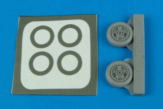 1/72 A-7A/B/E Corsiar II wheels & paint masks (HOBBY BOSS)