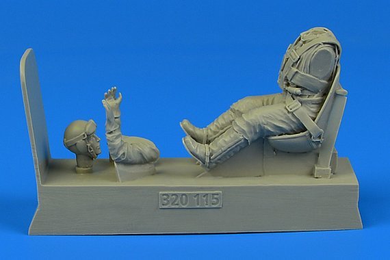 1/32 Luftwaffe Pilot for Messerschmitt Bf-109 with seat