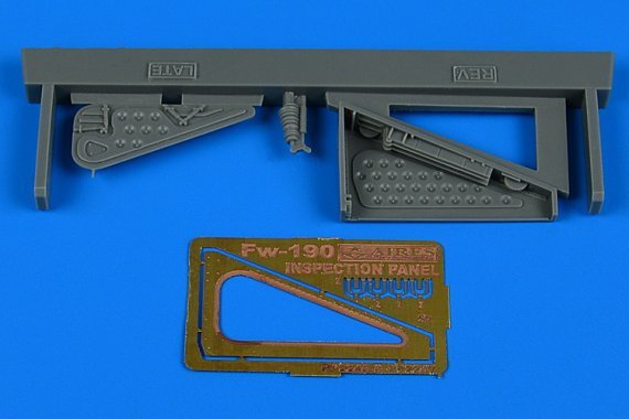 1/32 Fw 190 inspection panel late