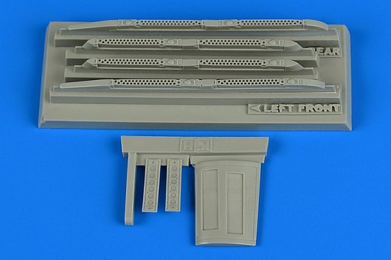 1/48 Sukhoi Su-17M3/M4 Fitter Fitter K fully loaded chaff/flare