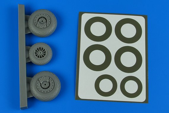 1/48 B-26K Invader late wheels Diamond pattern & paint masks