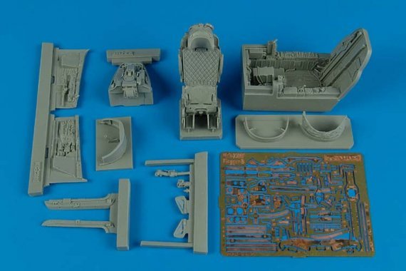 1/32 MiG-23MF Flogger B cockpit set (TRUMP)