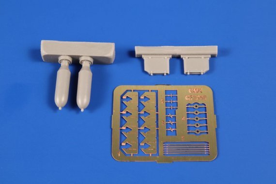 1/72 A-20 Havoc/Boston Wing Racks and Bomb