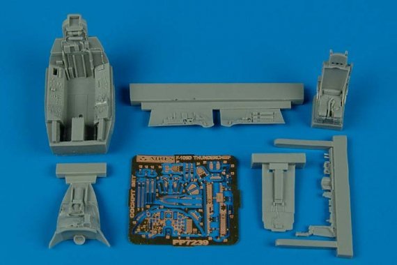 1/72 F-105D Thunderchief cockpit set (TRUMP)