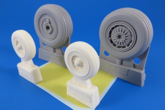 1/32 Early Wheels for F-4E/F-4F/F-4G/RF-4C/RF-4E Phantom II