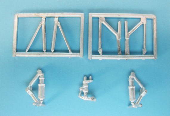 1/72 Mil Mi-26 Heavy Lift Helicopter landing gear
