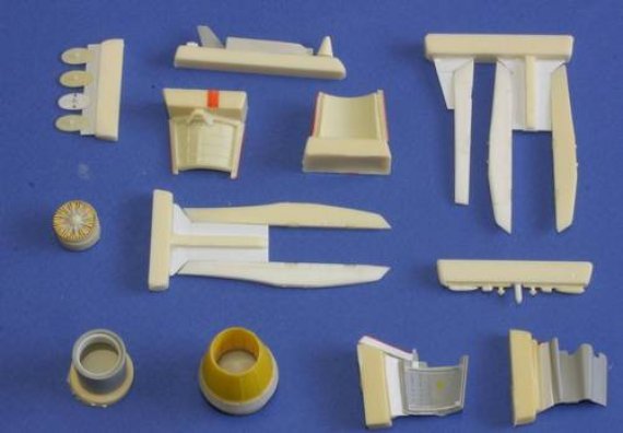 1/48 Saab JAS-39D Gripen exterior