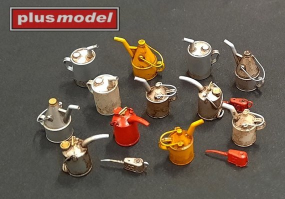 1/35 Oil canisters