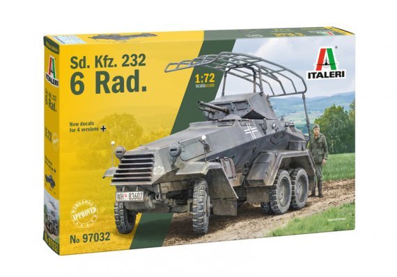 Italeri Sd.Kfz.232 6-Rad V�hicule blind� 1/72