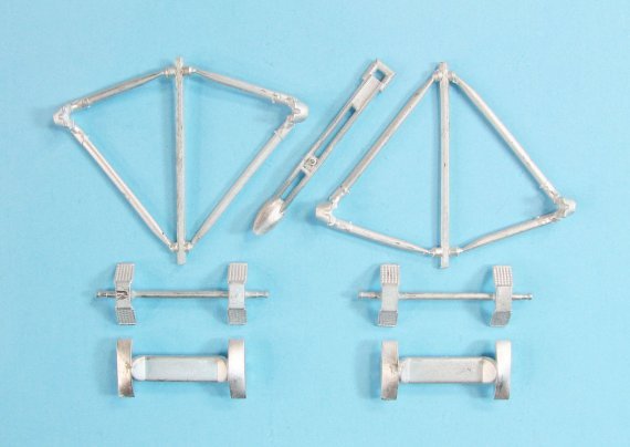 1/32 AEG G.IV Landing Gear