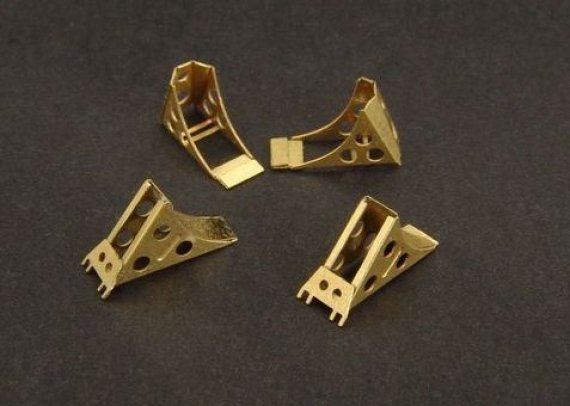 1/48 Soviet wheel chocks  modern (PE set)