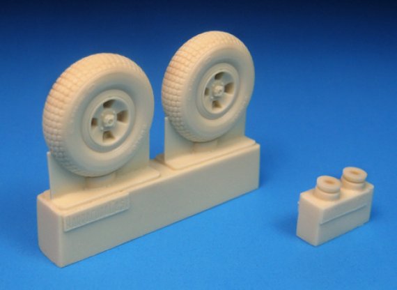 Barracuda Studios Ruote Spitfire 4 Fessure Block Tread 1/32