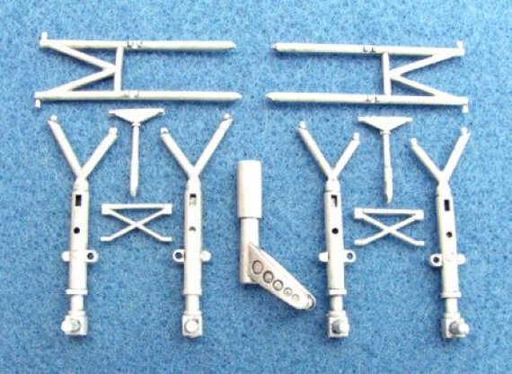 Metallfahrwerk SM.79 1/48 Trumpeter