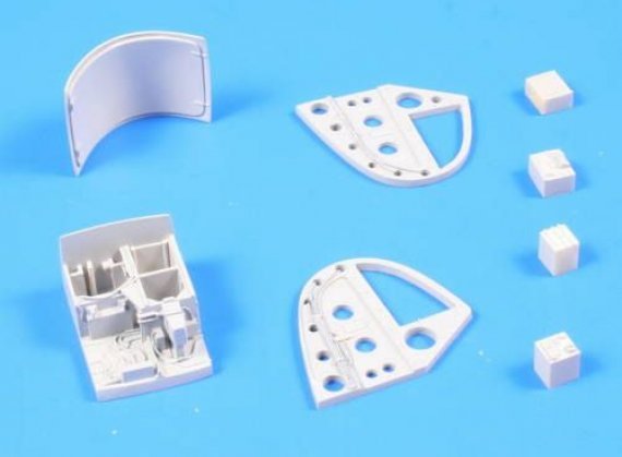 1/35 UH-1D Nose Luggage Compartment (DRAG)