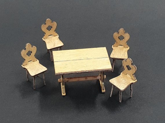 1/35 Country furniture