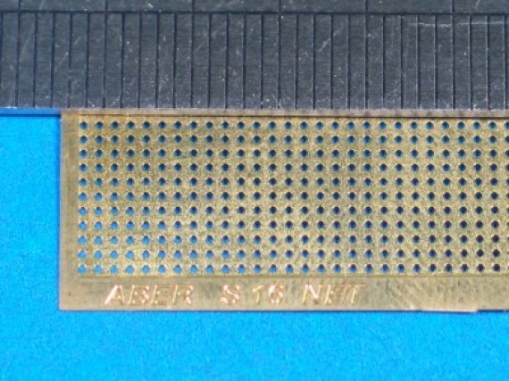 1/35 Fine Mesh Drilled plate 0,9 mm