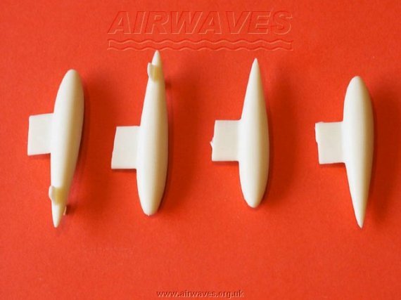 1/72 Hawker Sea Hawk drop tanks 2 x 100 gallon and 2 x 75 gallon